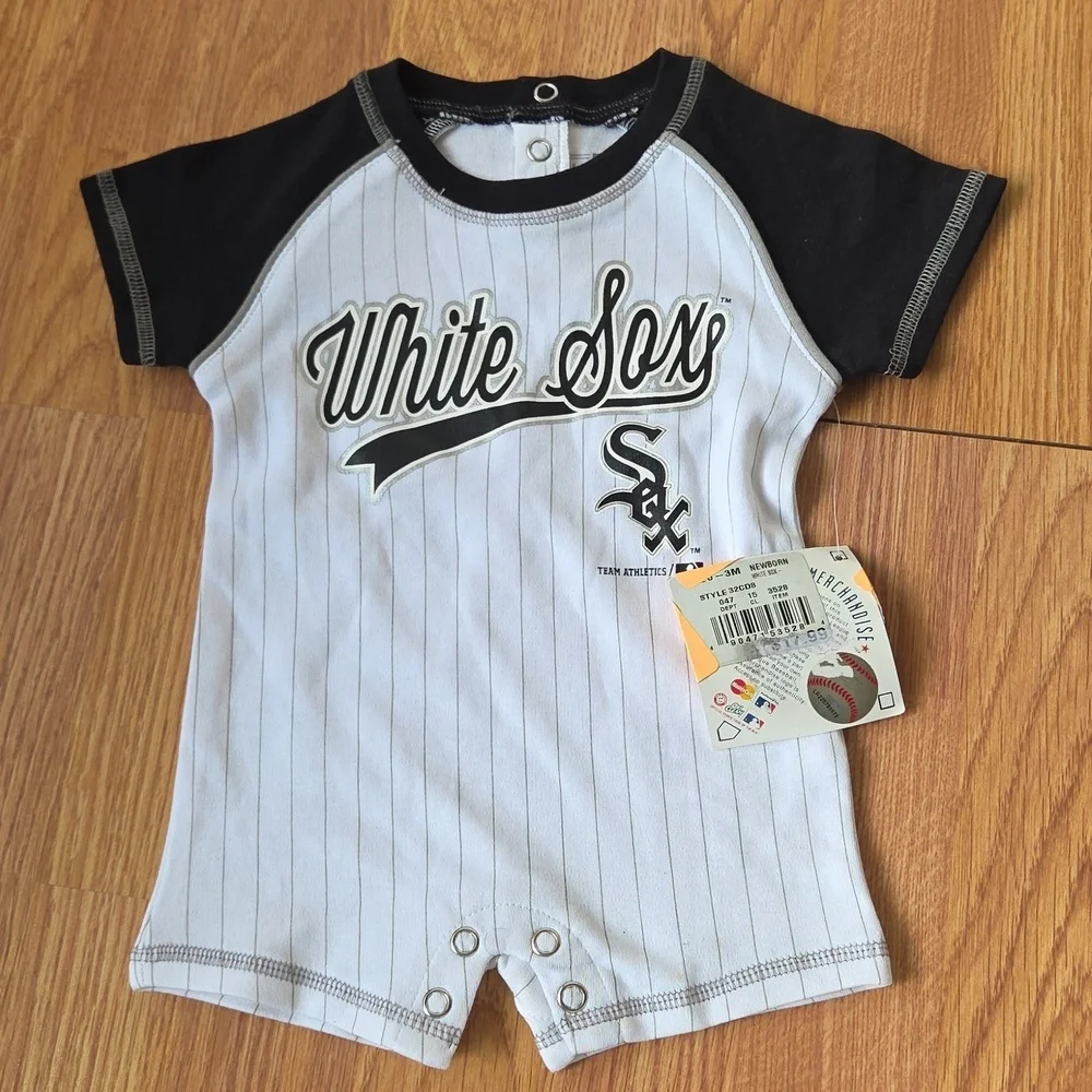 MLB Chicago White Sox Baby Romper NWT 0-3M Outfit Baseball Fan